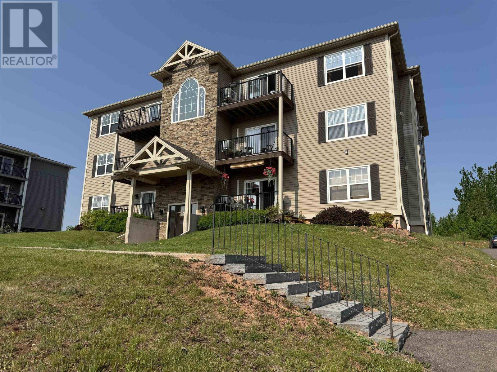 Stratford, C1B4B7,202 SHAKESPEARE DR #302