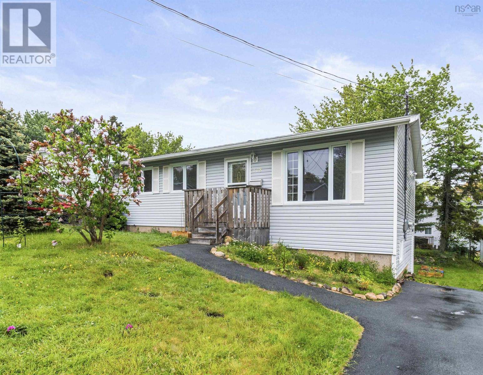 Cole Harbour, NS B2W4P3,108 Ellerslie Crescent
