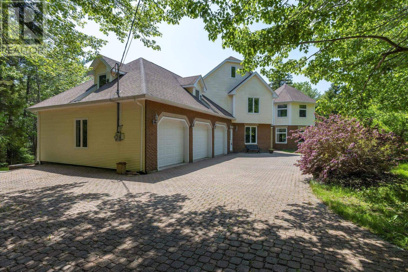 Hammonds Plains, NS B4B1K6,21 Long Lake Drive