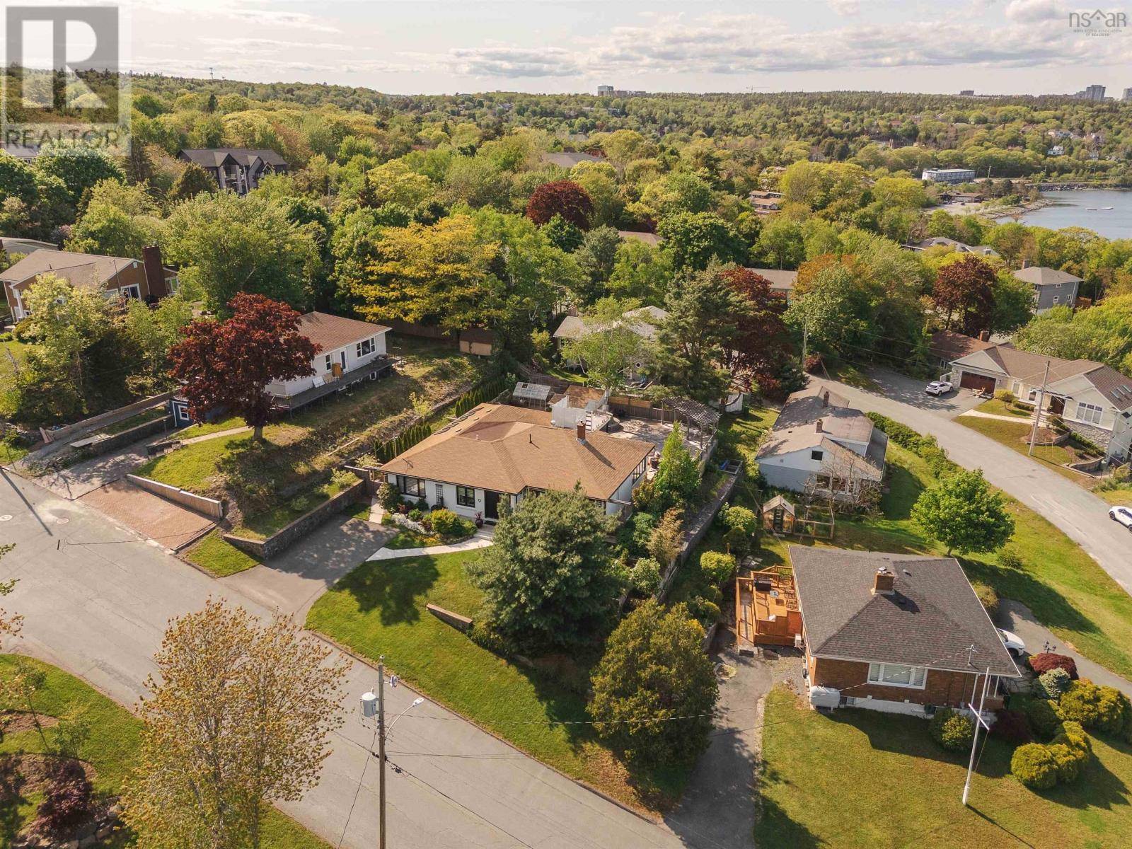 Halifax, NS B3M1Y8,9 Lynwood Drive