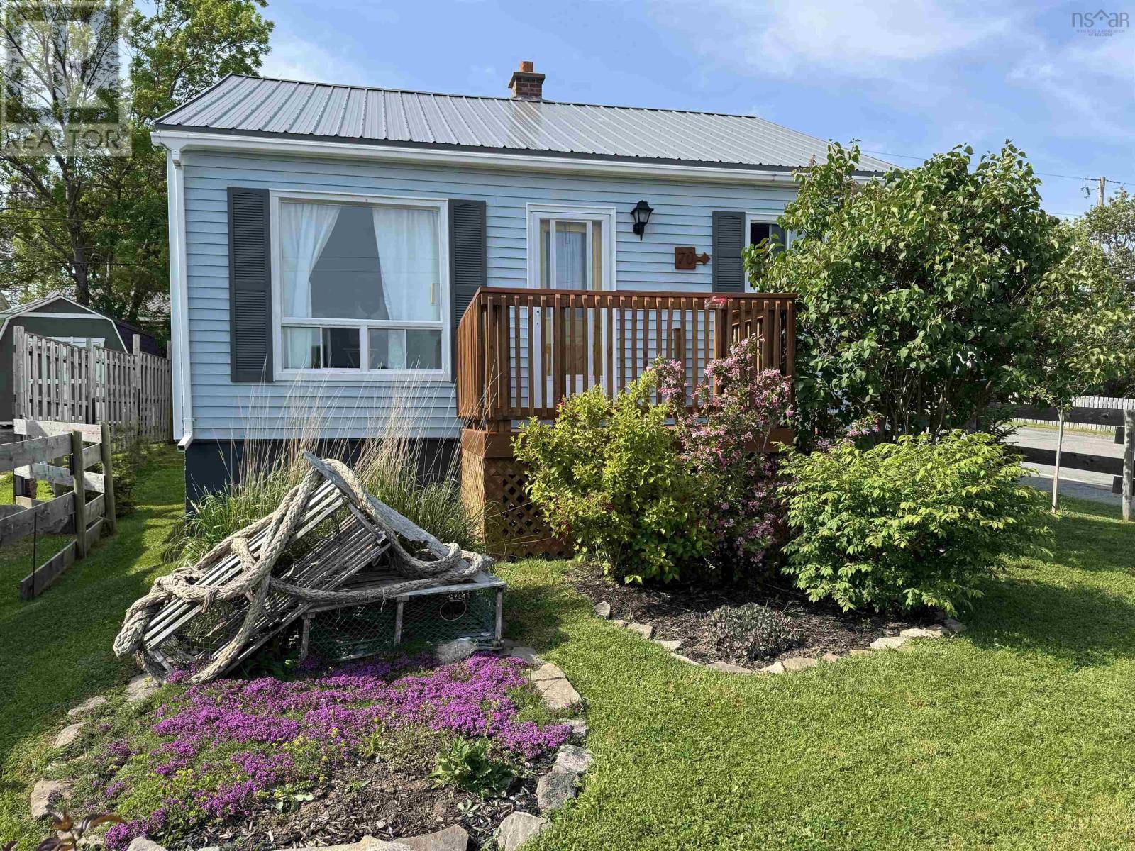 Pictou, NS B0K1H0,70 Chestnut Street