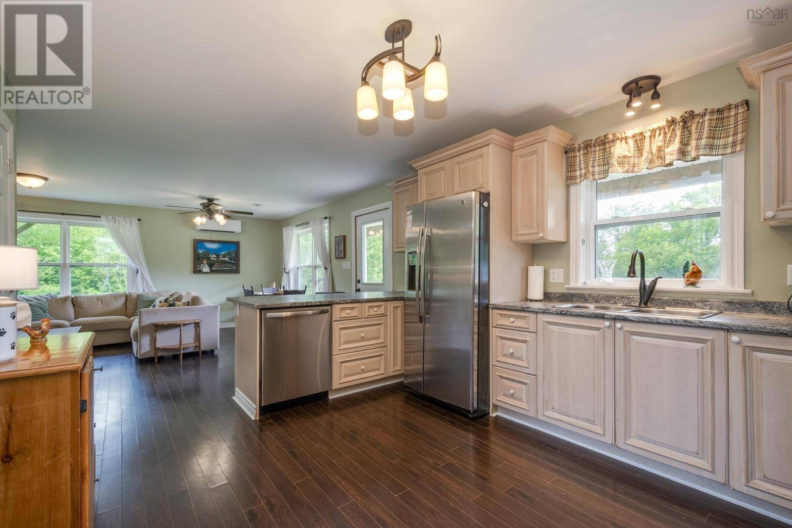 Aylesford, NS B0P1C0,2337 Victoria Road