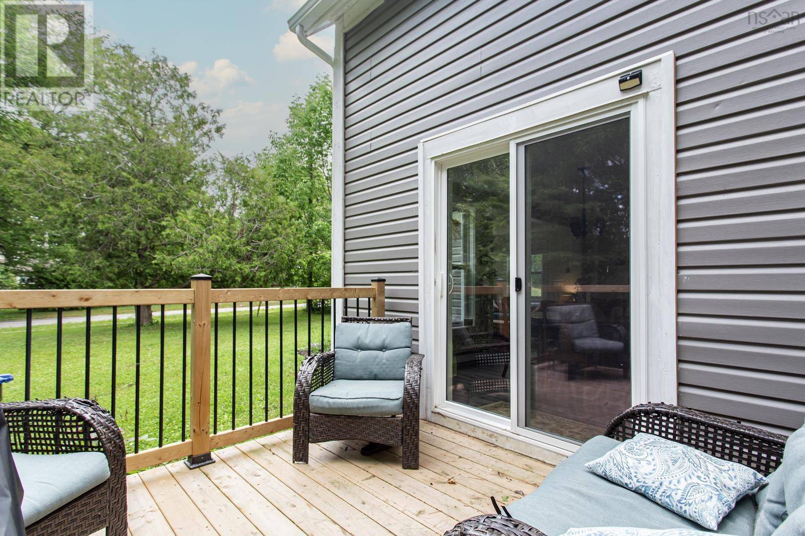 Berwick, NS B0P1E0,108 Cottage Street