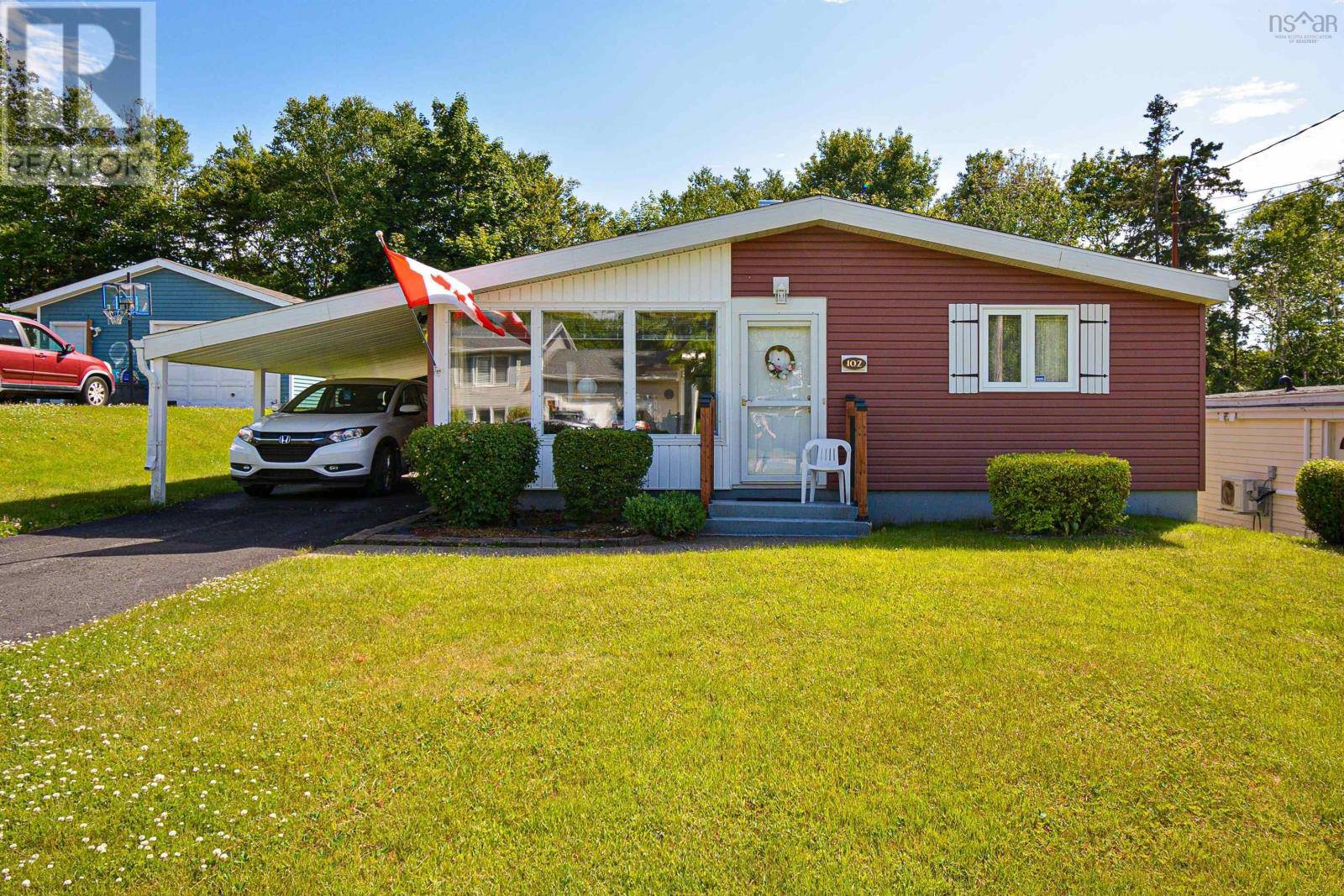 Sydney, NS B1S2A1,102 MOXHAM Drive