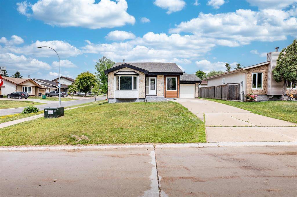 Winnipeg, MB R3T5G6,2 Harbour Bay