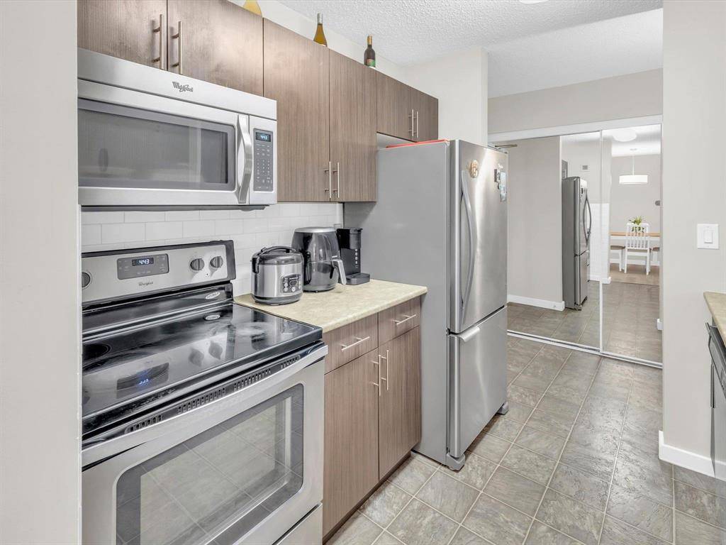 Winnipeg, MB R2M1T5,208 474 Beliveau Road E