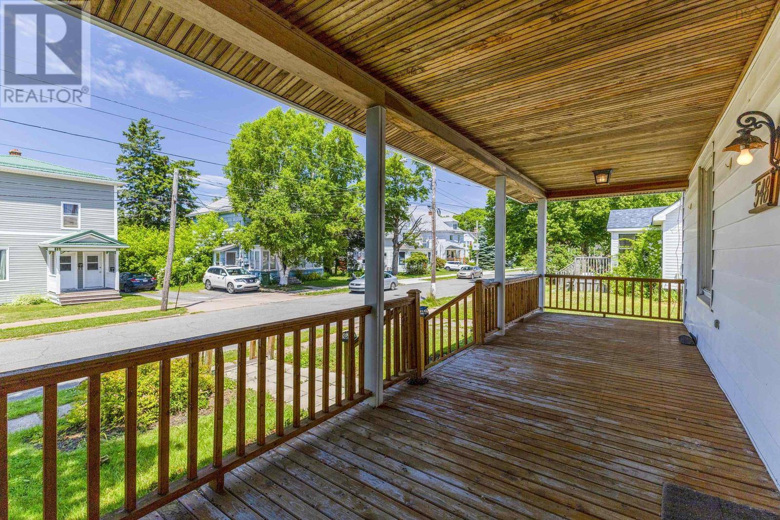 New Glasgow, NS B2H3C7,548 Nelson Street