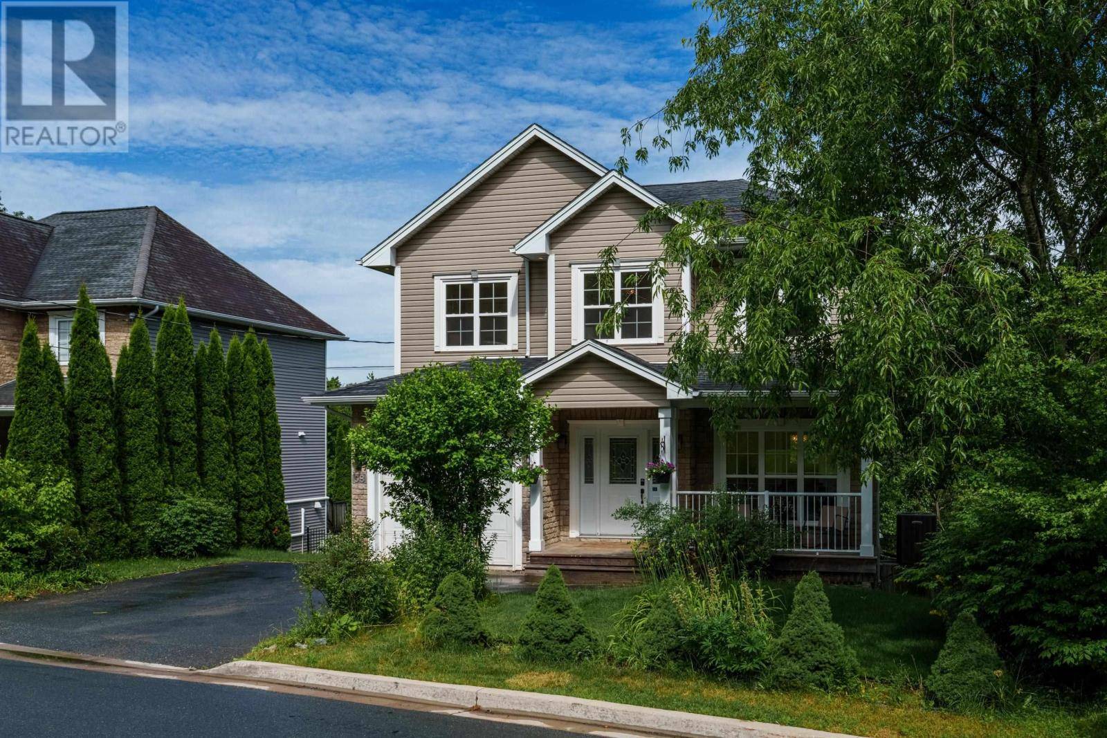 Bedford, NS B4A2J3,98 Golf Links Road