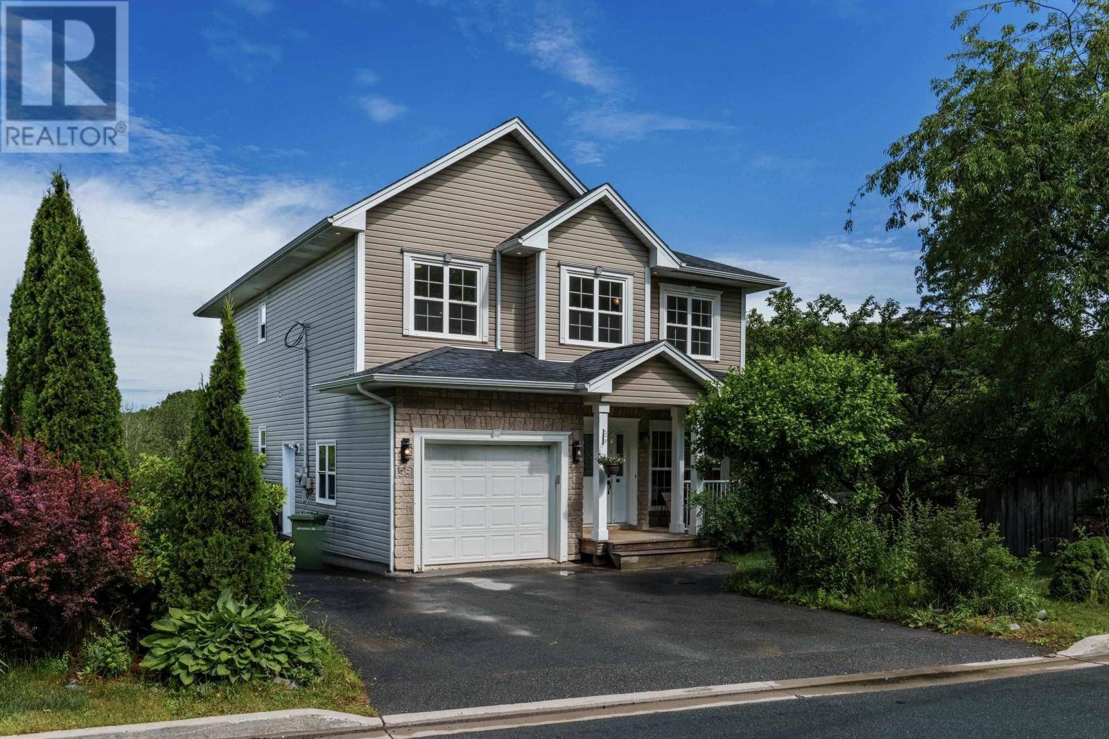 Bedford, NS B4A2J3,98 Golf Links Road