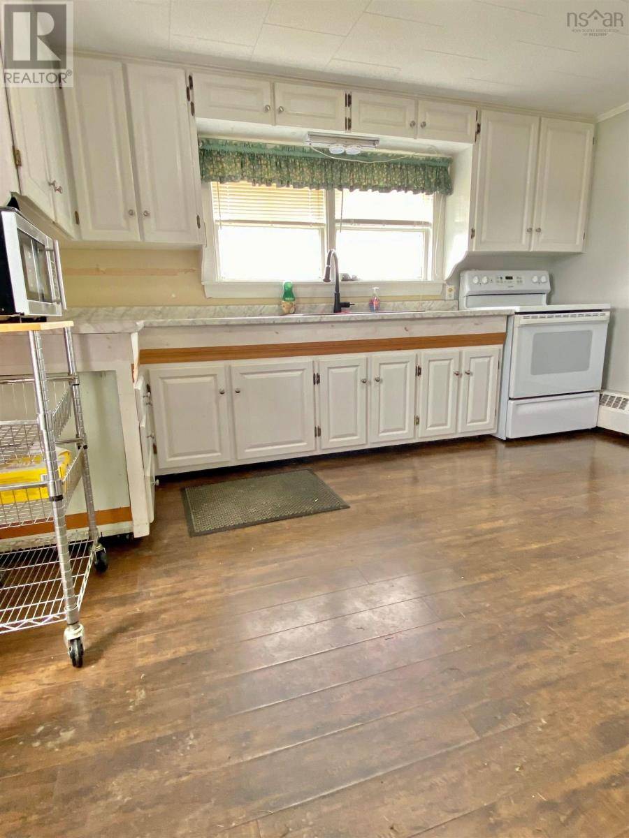 Middle West Pubnico, NS B0W3S0,42 Abbotts Harbour Road