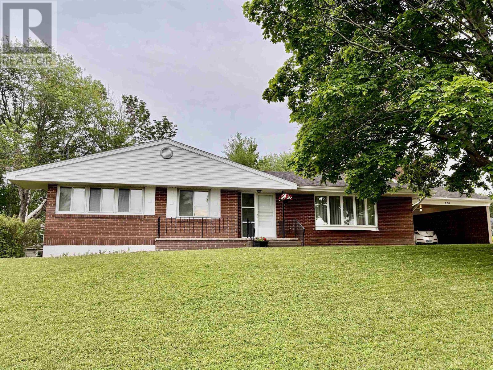 New Glasgow, NS B2H2A7,260 Linden Avenue