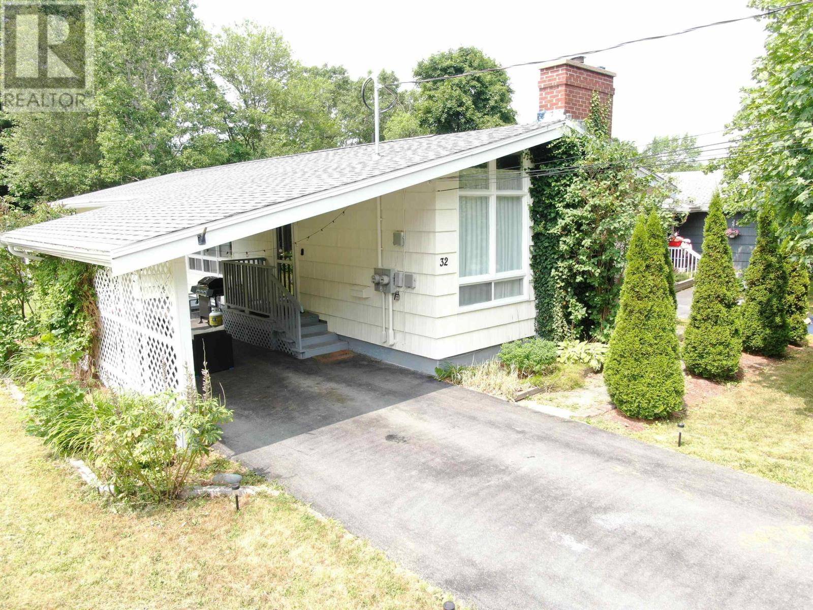 Bridgewater, NS B4V2M7,32 Murray Drive