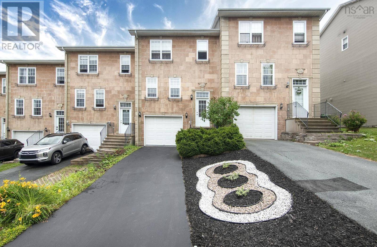 Halifax, NS B3M4Y5,22 Brigadier Court