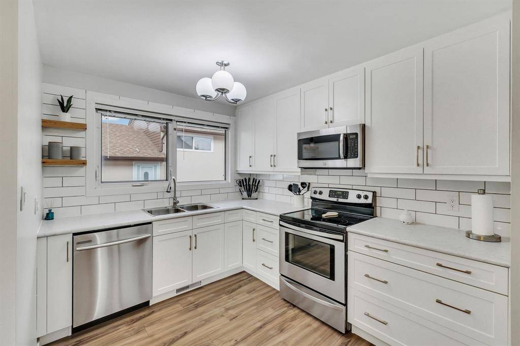 Winnipeg, MB R2J2A4,29 Jubinville Bay