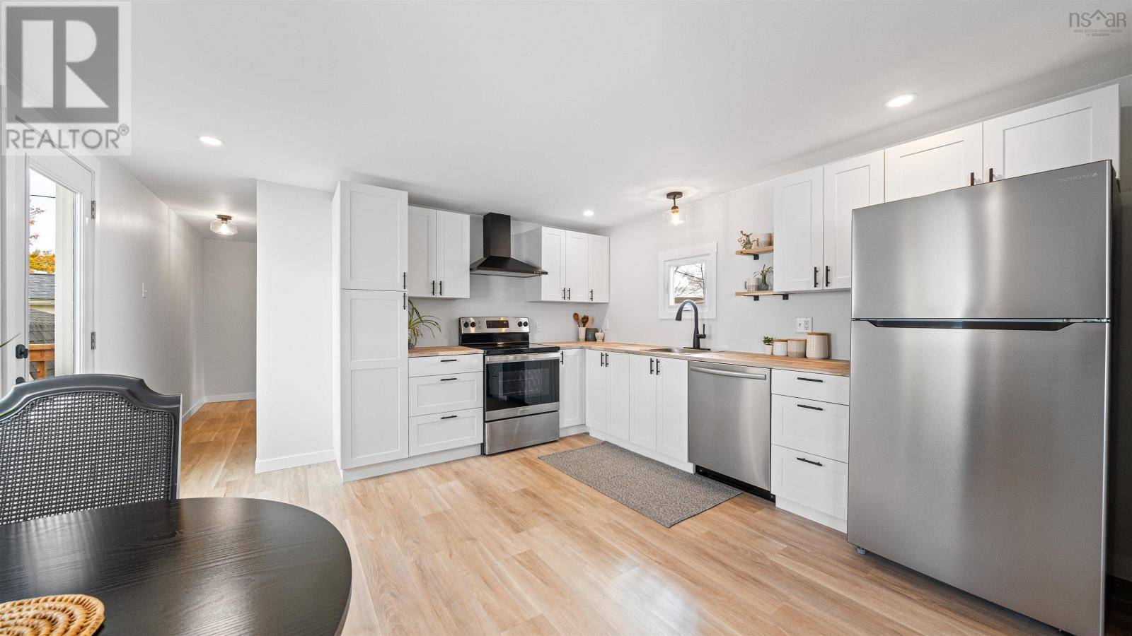 Dartmouth, NS B2Y2A7,18 Earleton Avenue