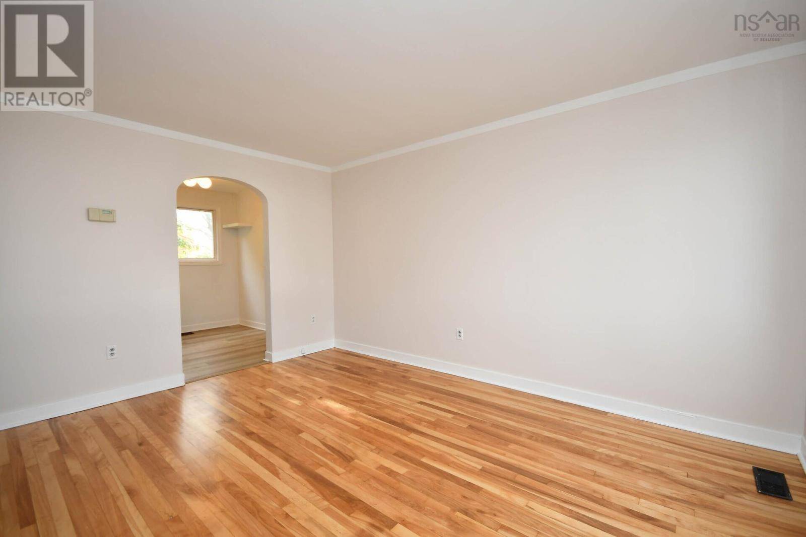 Dartmouth, NS B2Y3L1,36 Regent Drive