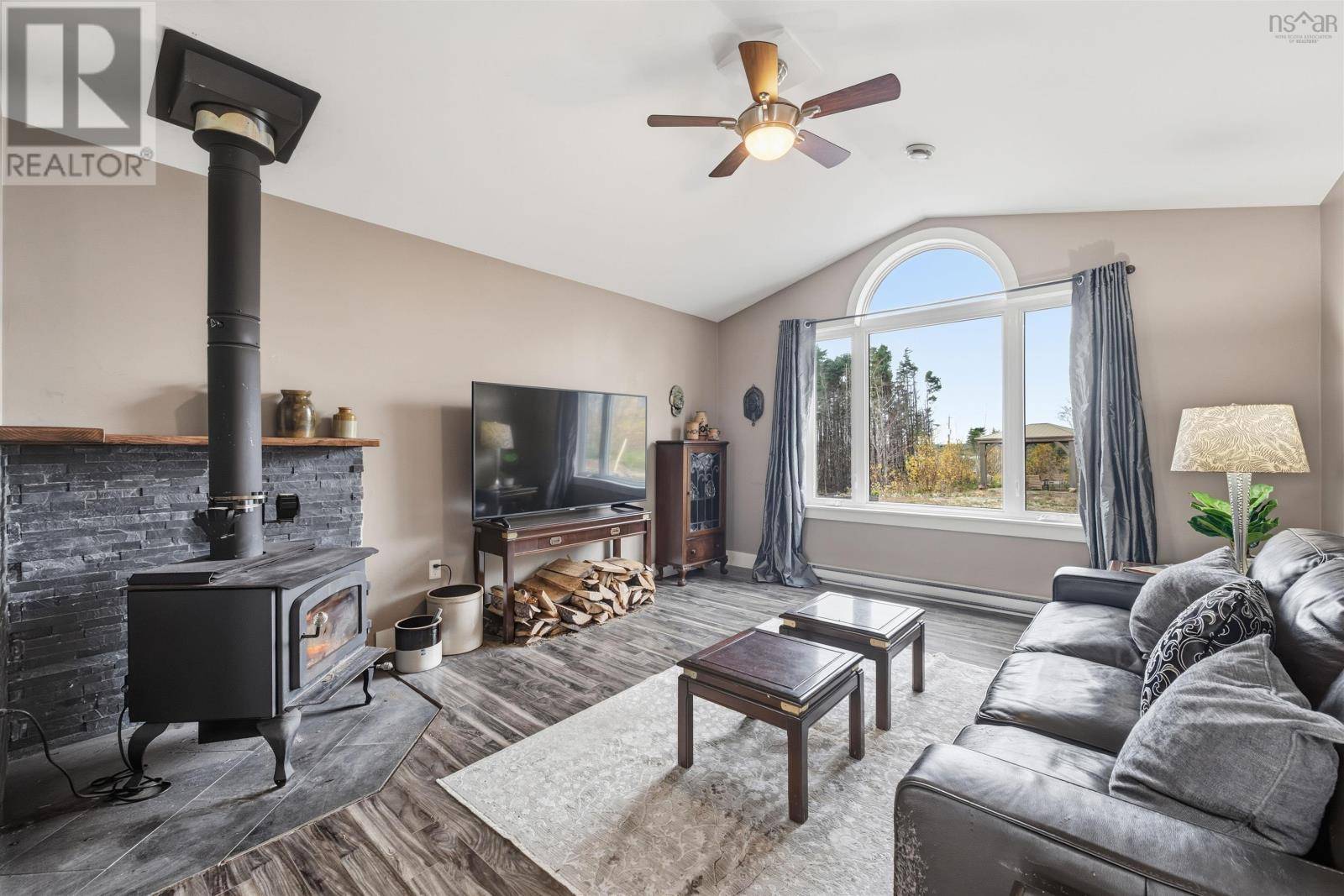 Ostrea Lake, NS B0J2L0,281 Heselton Drive