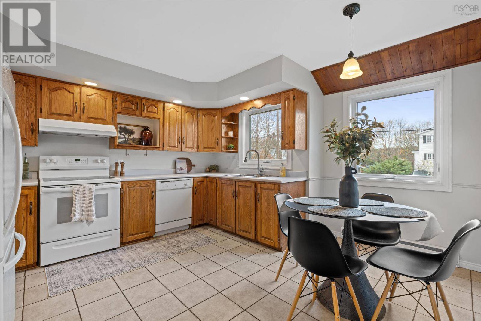 Timberlea, NS B3T1H8,204 Greenwood Avenue