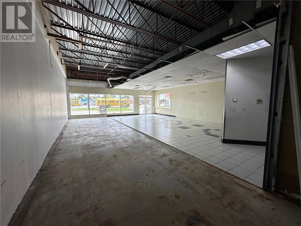 Val Caron, ON P3P1P3,3030 Hwy 69 North