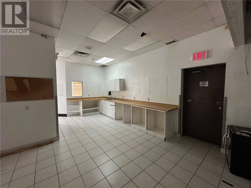 Val Caron, ON P3P1P3,3030 Hwy 69 North