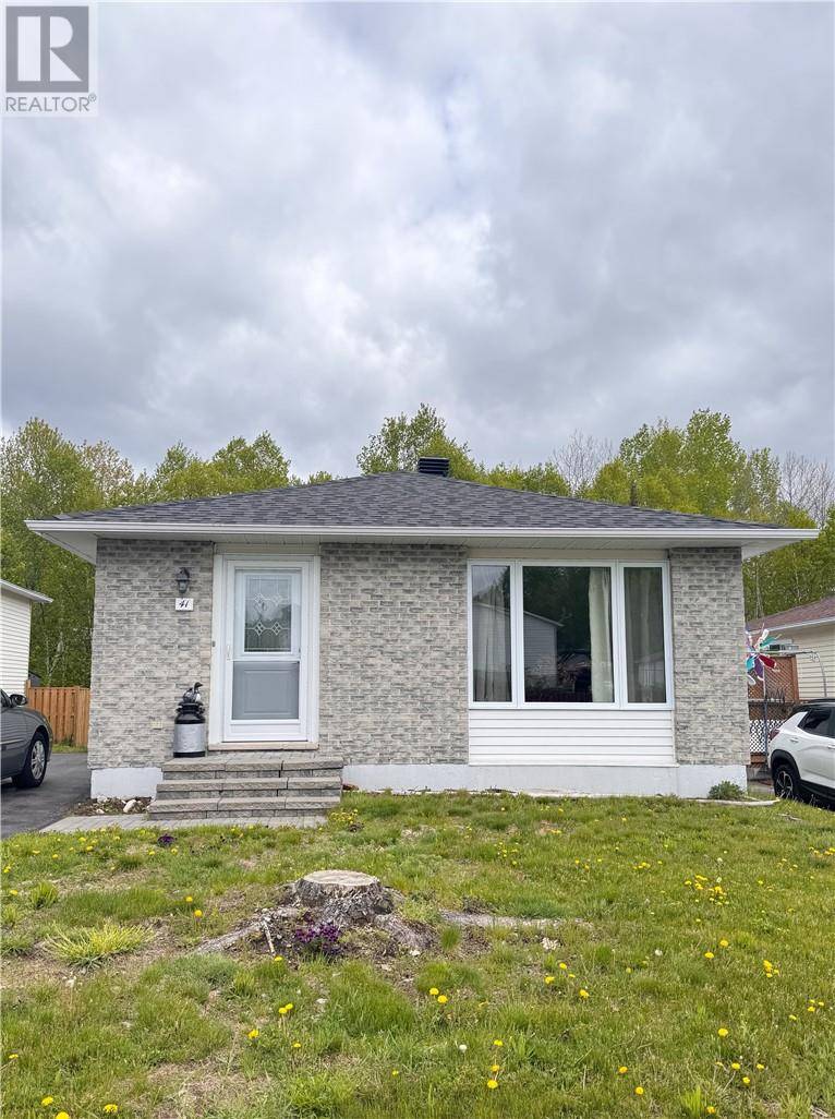 Elliot Lake, ON P5A3L3,41 Esten Drive S