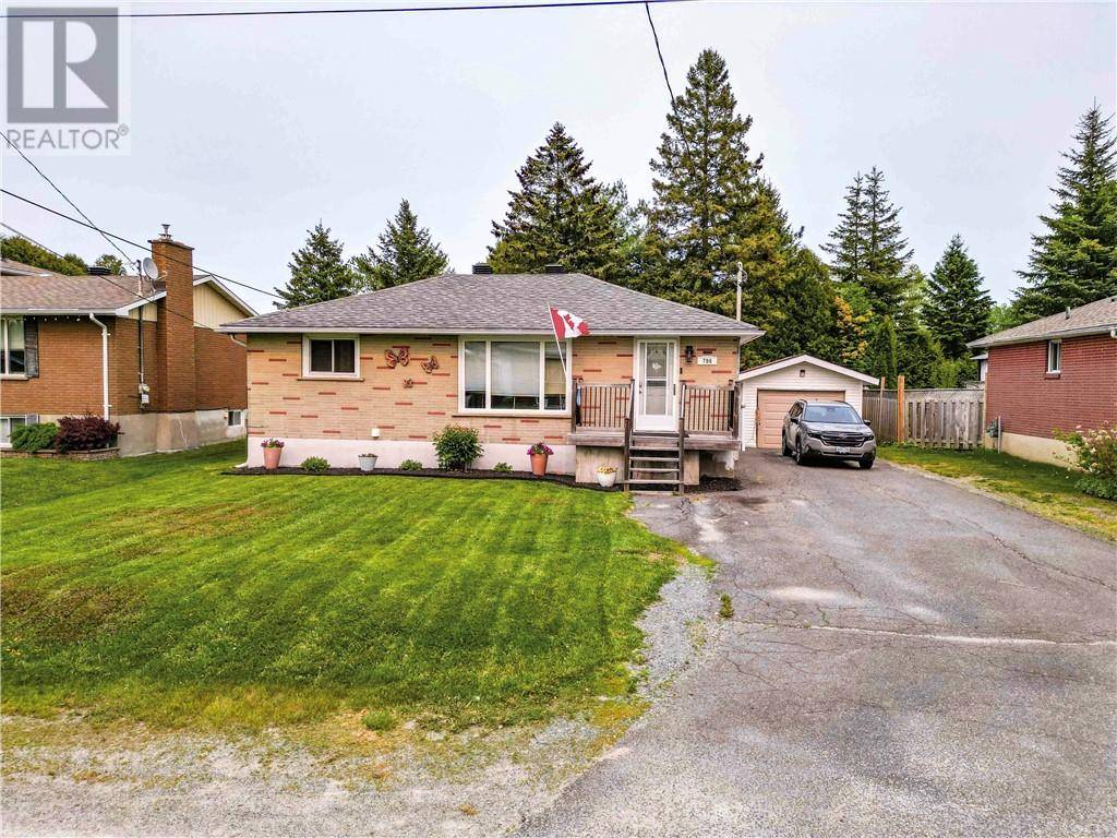 Sudbury, ON P3A3X4,796 Hildegarde Avenue