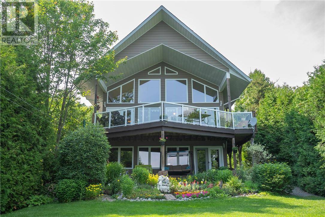 Lively, ON P3Y1H9,1064 Moxam Landing Road