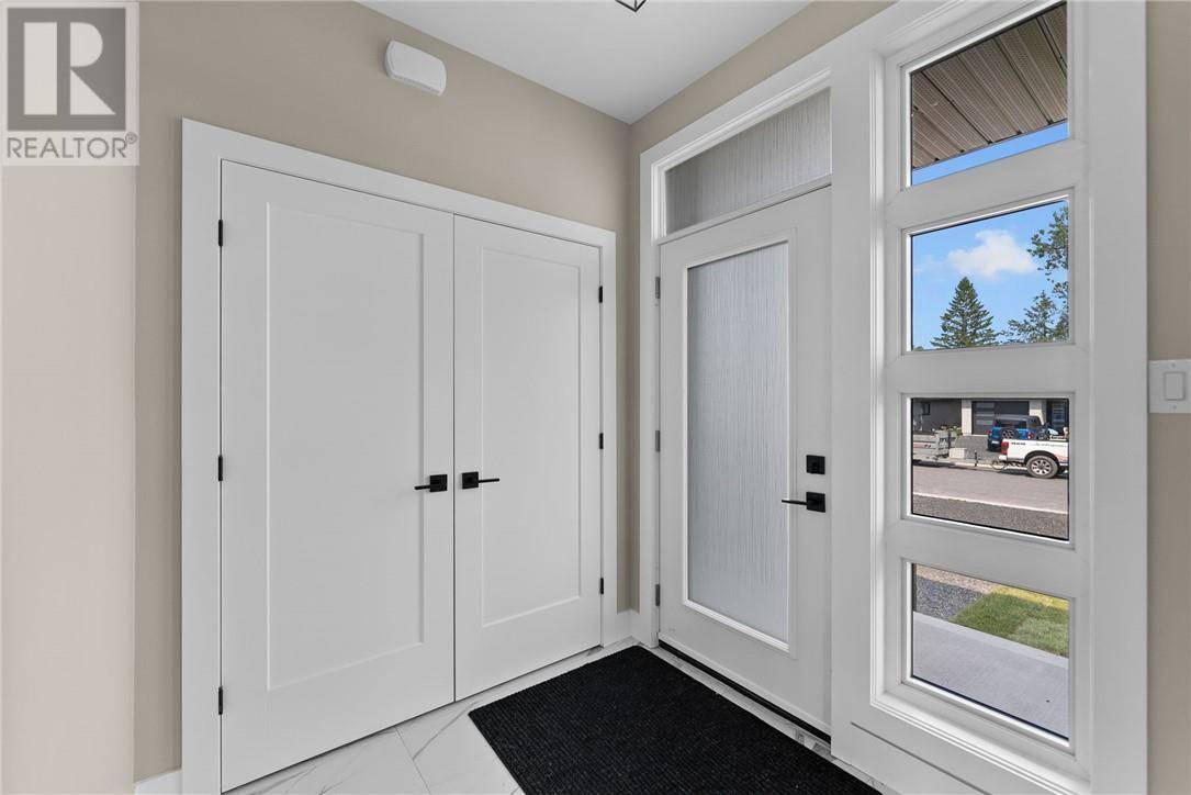 Azilda, ON P0M1B0,123 Hollybrook Crescent
