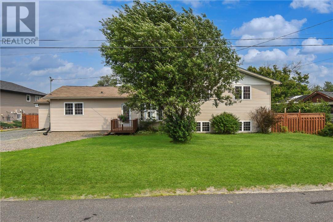 Hanmer, ON P3P1N3,4244 Roy Ave