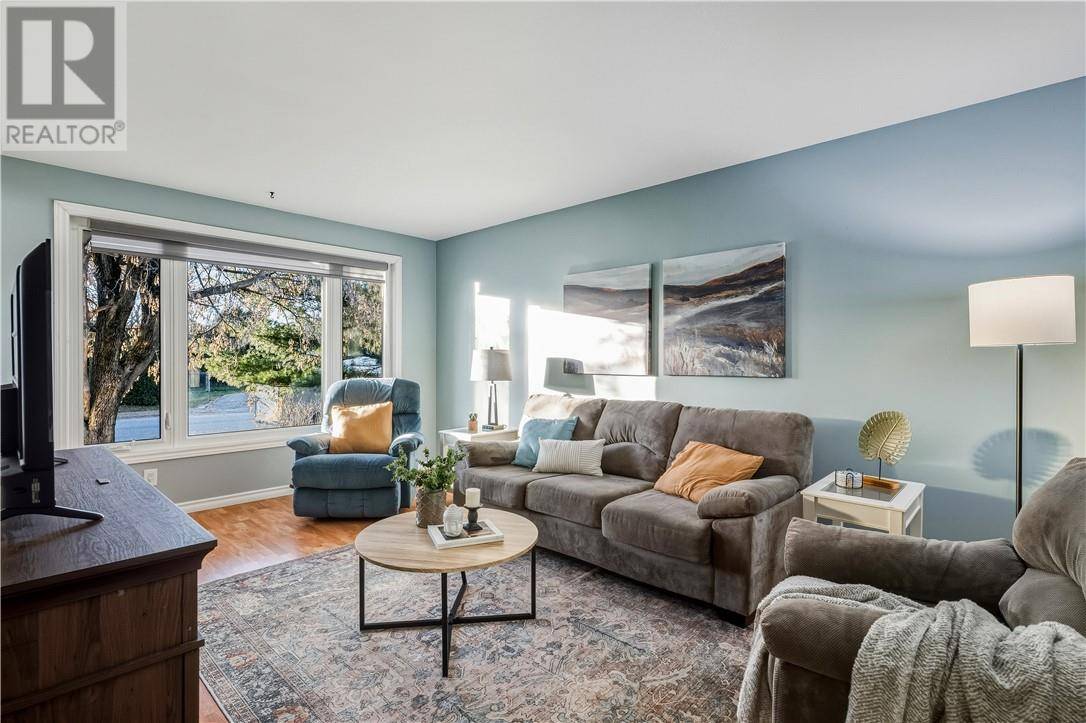 Greater Sudbury, ON P3A2X4,926 Sunnybrae Avenue