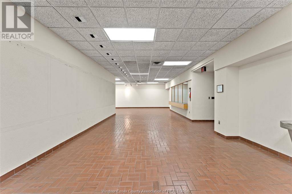 Windsor, ON N9A4M9,850 OUELLETTE AVENUE Unit# LOWER FLOOR