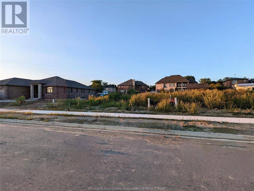 Kingsville, ON N0R2G0,123 Villa Canal DRIVE