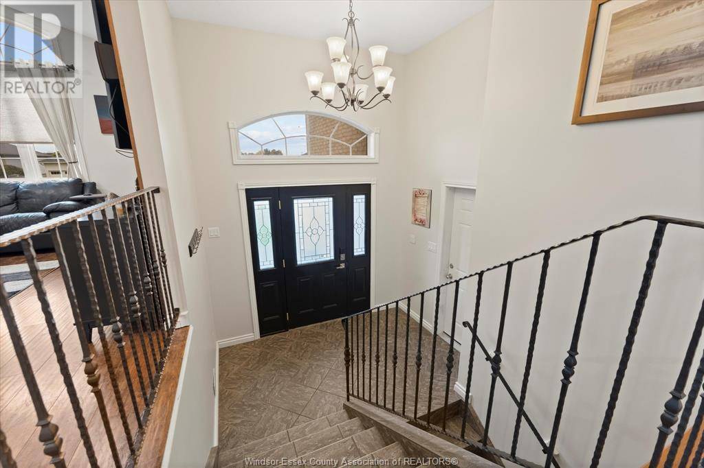 Amherstburg, ON N9V4C3,255 GOLFVIEW DRIVE