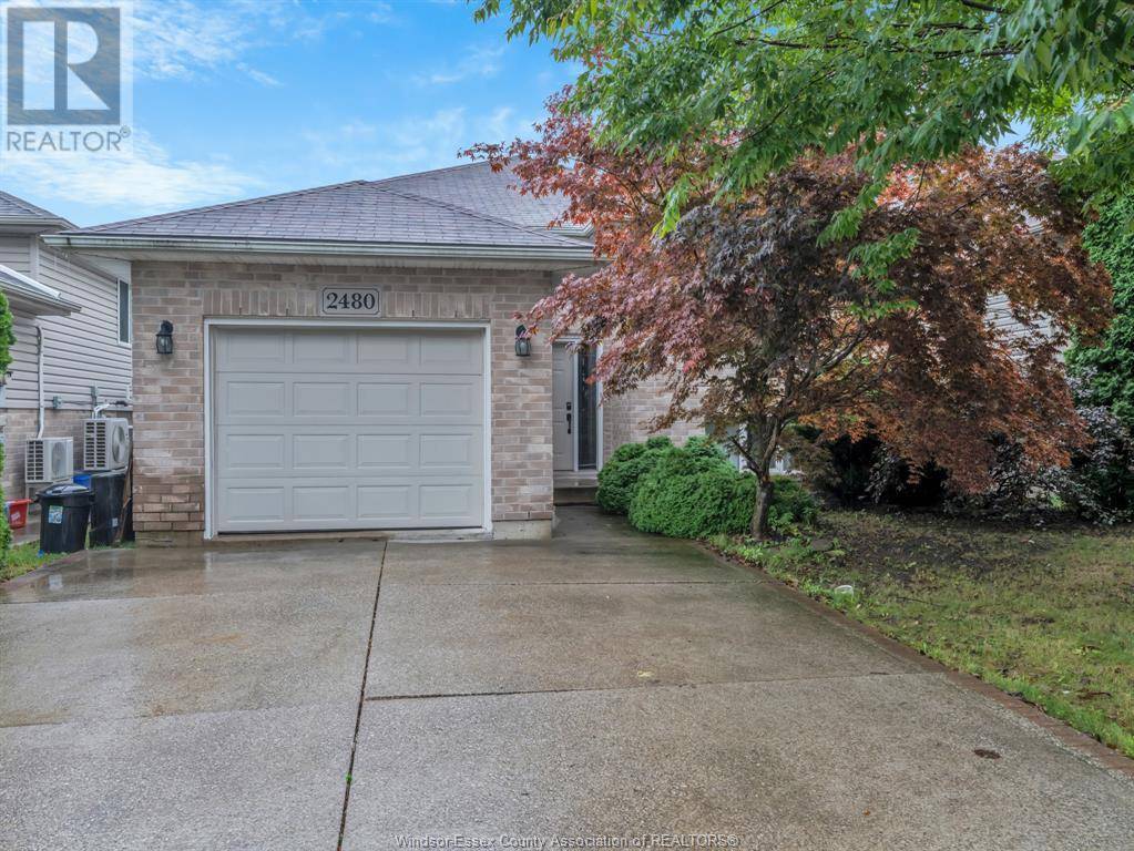 Windsor, ON N8P1V5,2480 RADCLIFF AVENUE