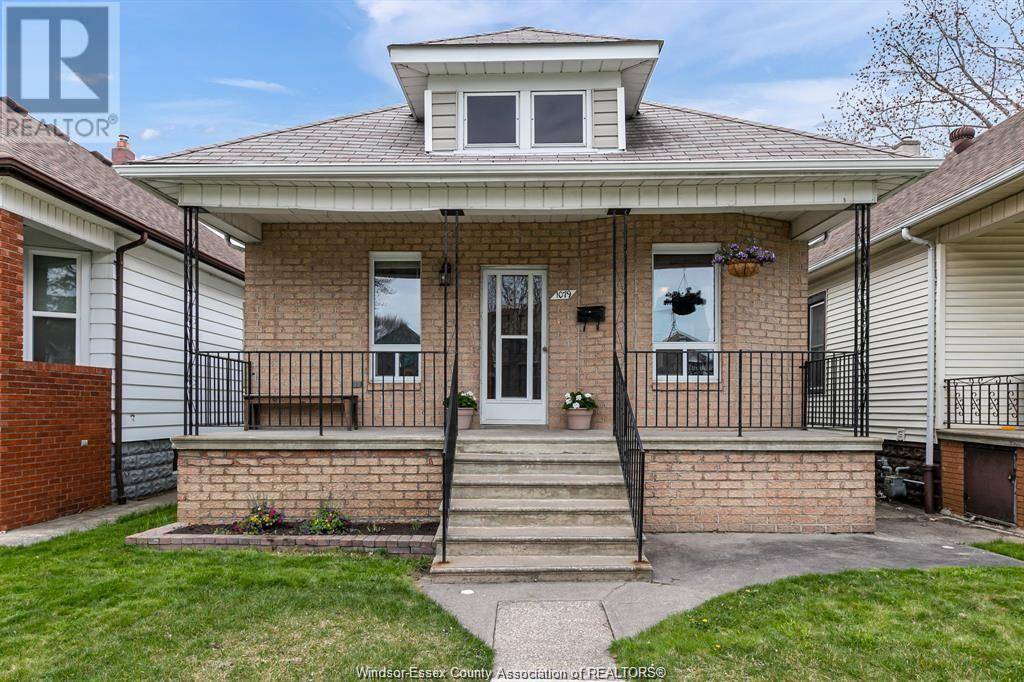 Windsor, ON N9A2H6,1079 HALL AVENUE