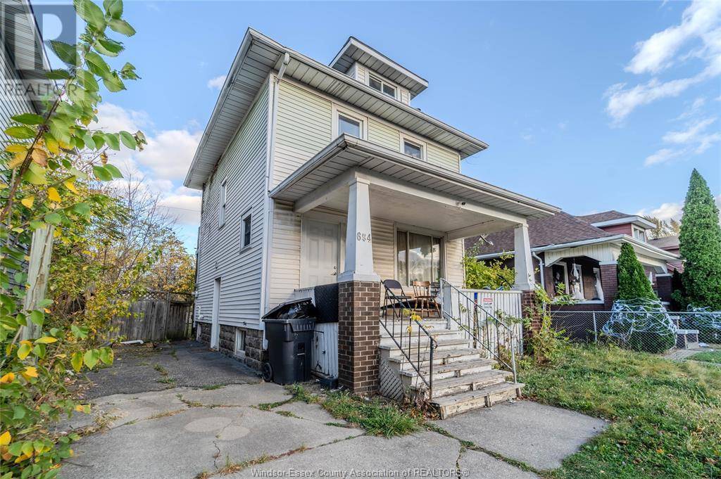 Windsor, ON N9B2N7,694 Partington AVENUE