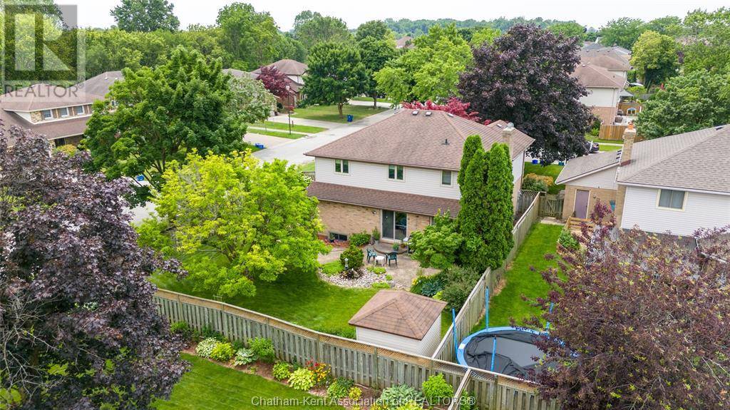 Chatham, ON N7L5E5,119 HEDGE MAPLE Path