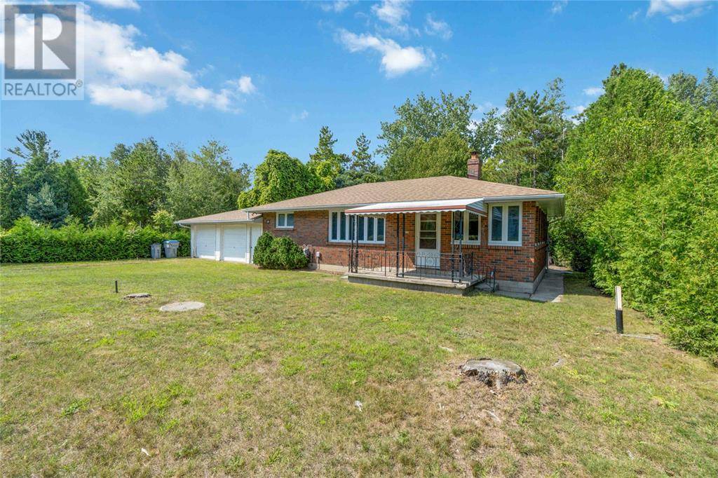 Lambton Shores, ON N0N1J2,6392 TANNER ROAD