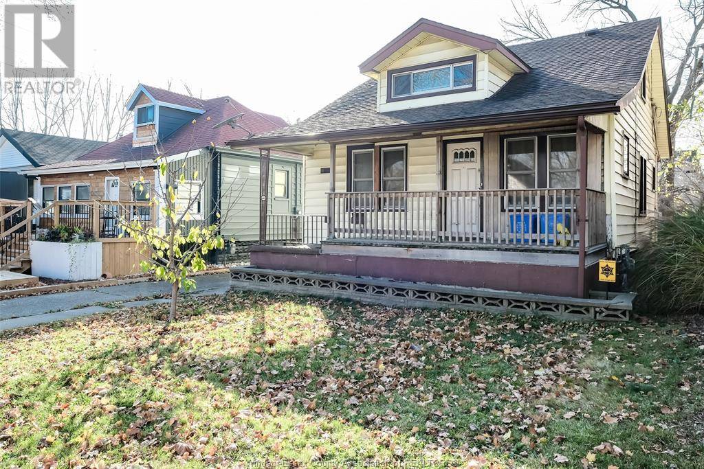 Windsor, ON N9B2N9,823 PARTINGTON AVENUE