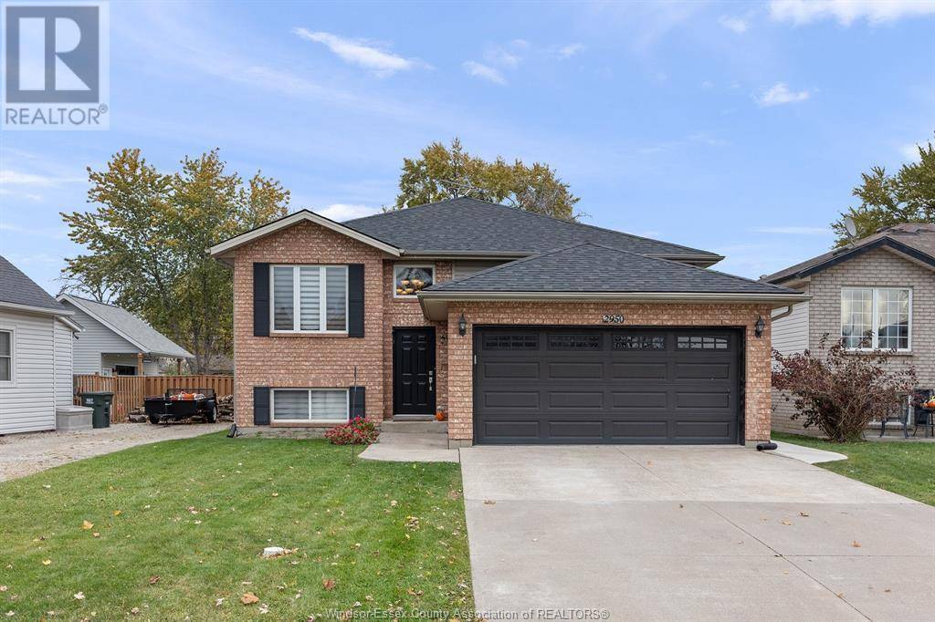 Windsor, ON N8T2R1,2950 CLEMENCEAU BOULEVARD