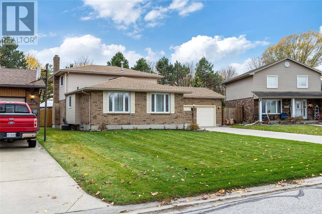 Sarnia, ON N7S5V9,125 CONESTOGA DRIVE