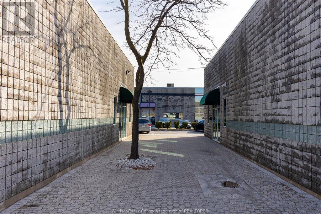 Windsor, ON N8X5K5,4510 RHODES #205