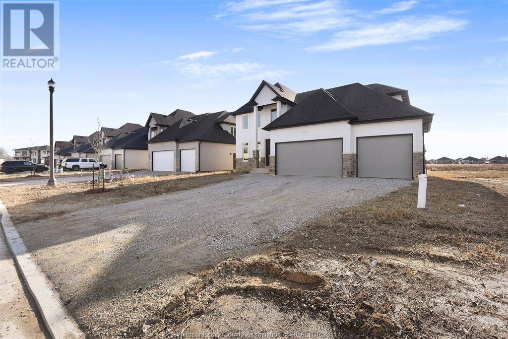 Amherstburg, ON N9V4B6,221 COWAN COURT