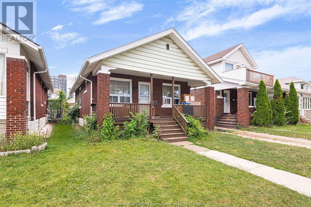 Windsor, ON N8X3L5,1535 GOYEAU STREET