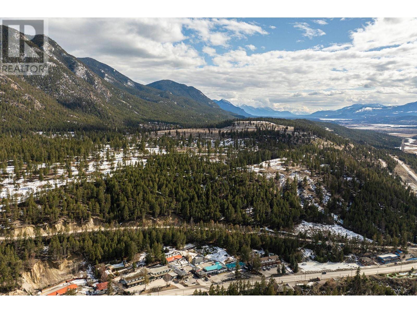 Radium Hot Springs, BC V0A1M0,5028 MADSEN Road