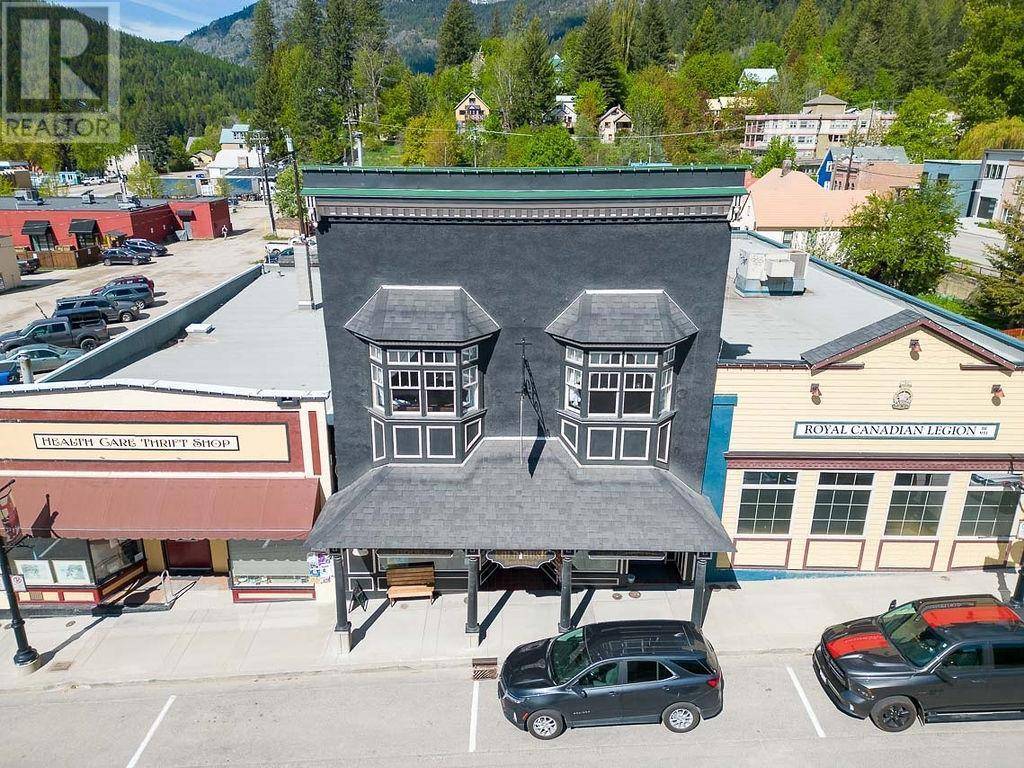 Rossland, BC V0G1Y0,2063 WASHINGTON Street