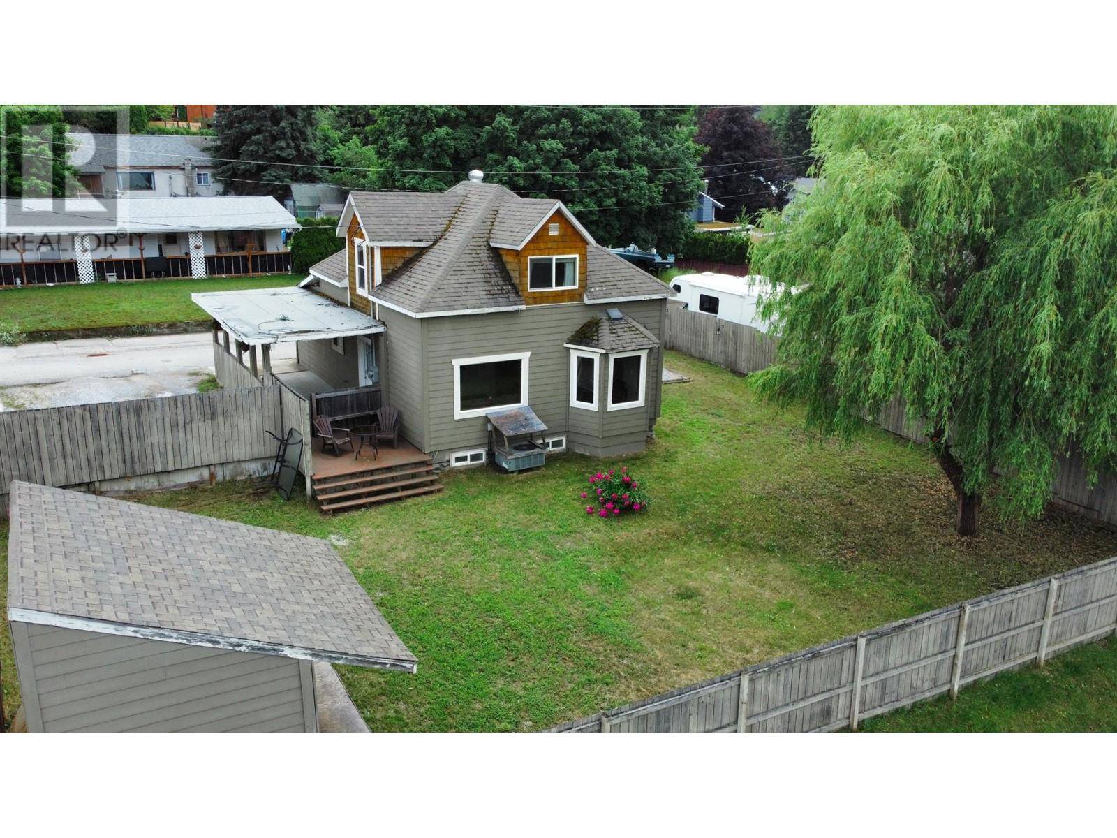 Fruitvale, BC V0G1L0,1887 KOOTENAY Lane