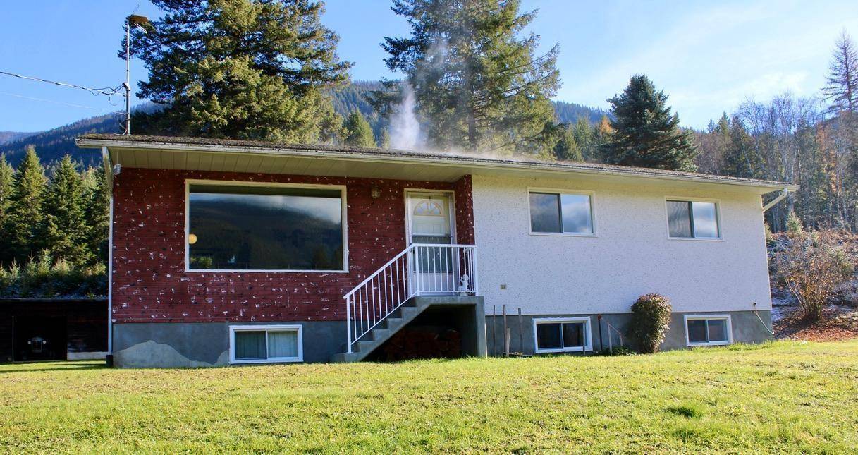 Appledale, BC V0G2J0,6915 KIMOFF  Road