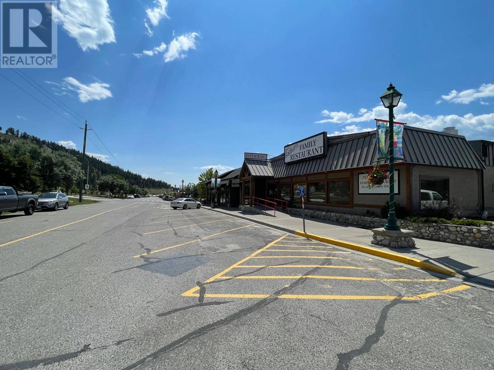 Radium Hot Springs, BC V0A1M0,7513 MAIN  W Street