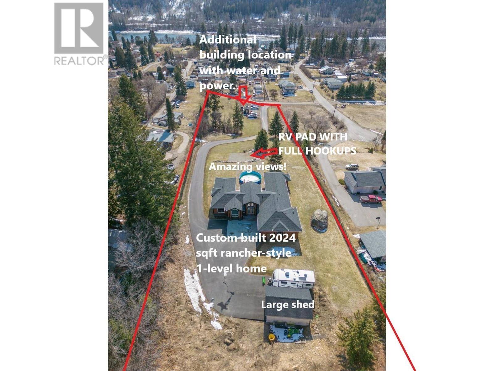 Castlegar, BC V0G1X0,2977 UPPER LEVELS Road